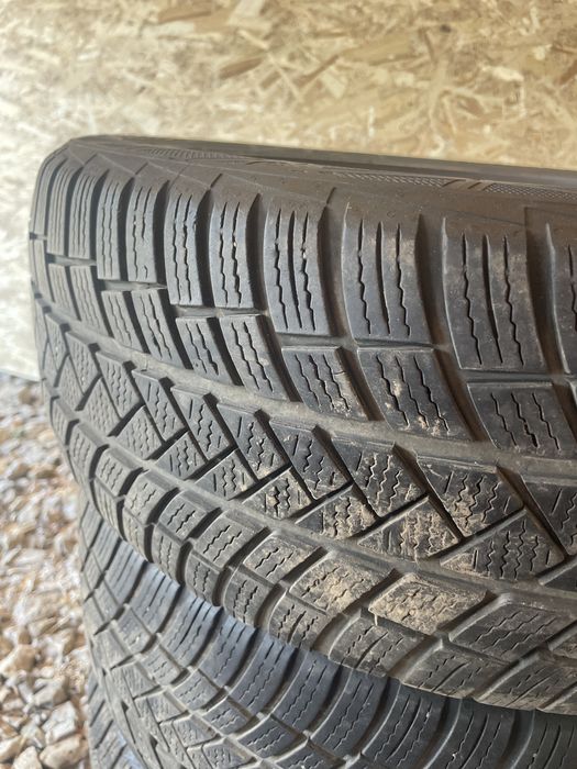 Anvelope M+S 215 55 R17