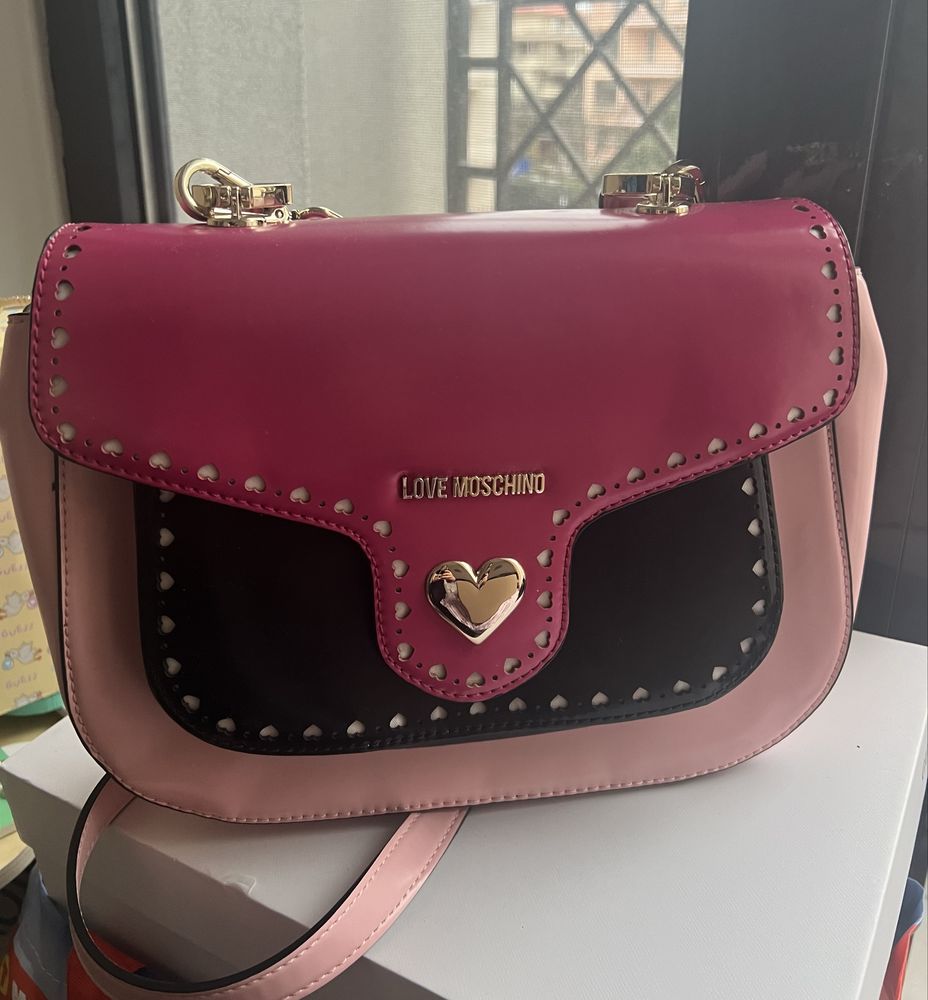 чанта Love Moschino