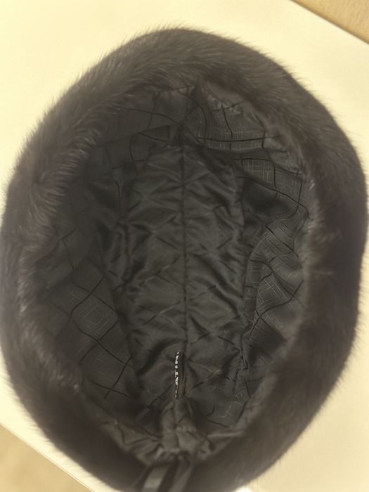 Продам норковую женскую шапку