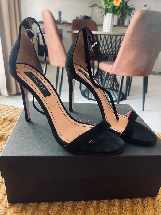 Sandale Musette, noi