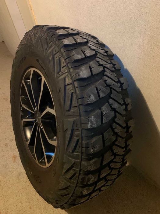 Всесезонни гуми Goodyear Kevlar MT/R 285/75/18 - 5бр с джантите