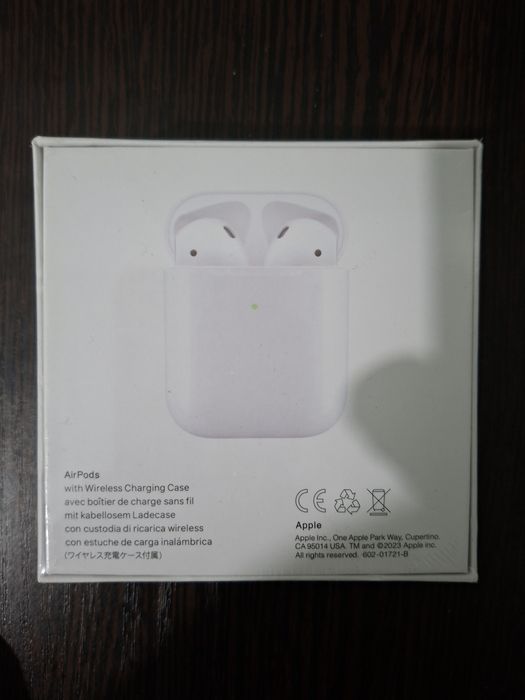 Новый наушник запечатанный