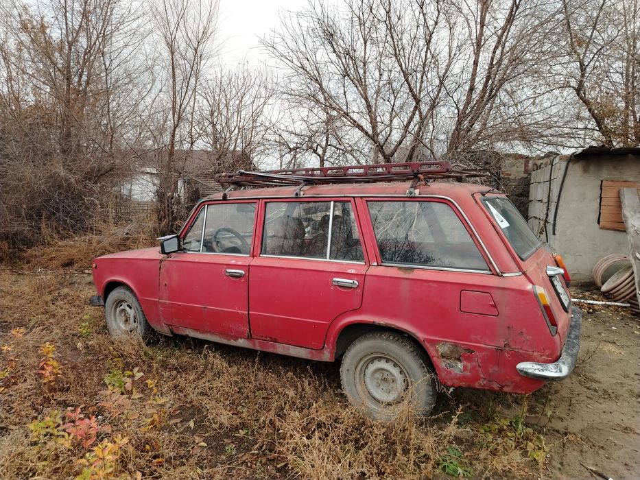 Автомобиль ваз 2102