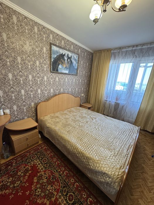 Продам спальный гарнитур