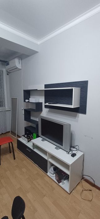 Продам тв и полку