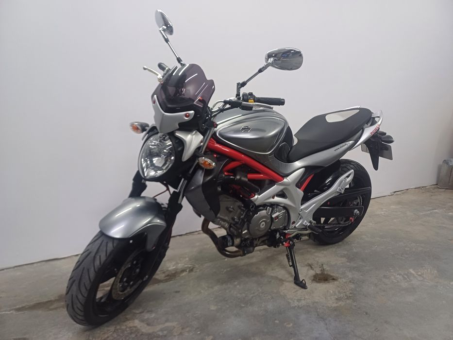 Suzuki Gladius Sv650,km 9430,bonus geaca moto!