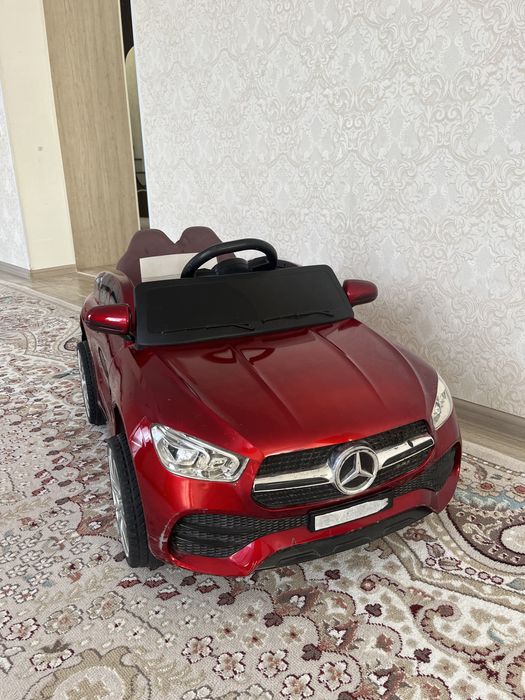 Продам электромобиль детский