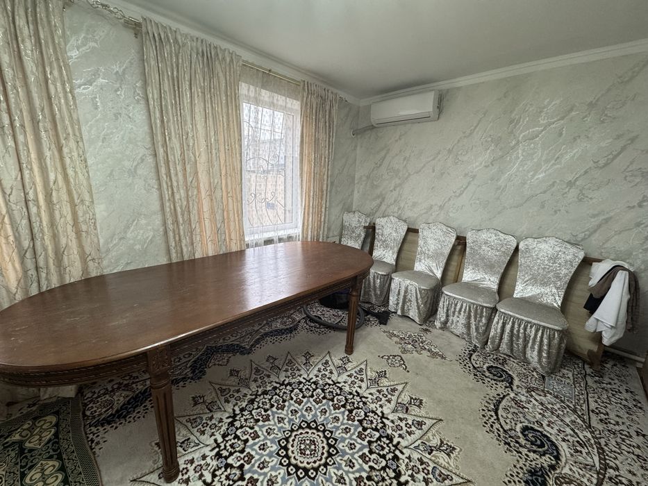 Стол 1шт 2.50 стулья 9шт