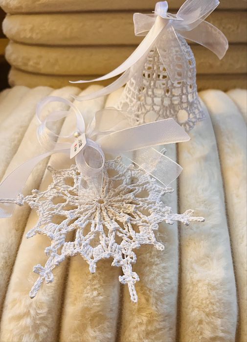 Globuri crosetate manual,pretul difera in functie de marime,model