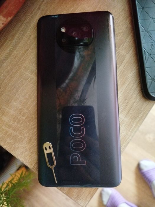 Poco мобилен телефон