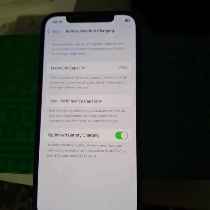 Продавам APPLE Iphone 12 128 GB !