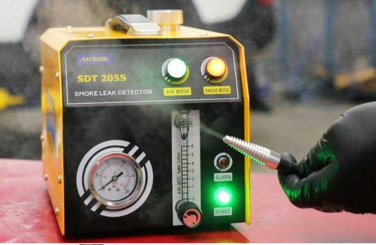 Tester auto Autool SDT205s Detectie scurgere fum turisme si camioane