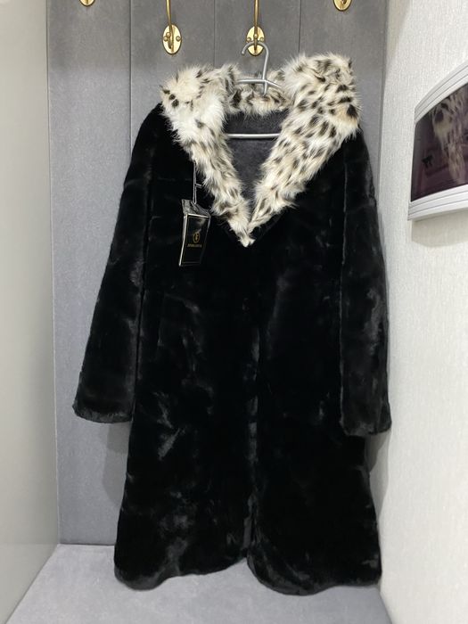 Эко шуба черный с капюшоном