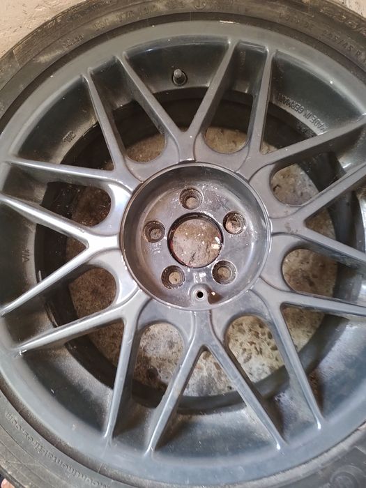 Vând sau schimb  roti golf 4