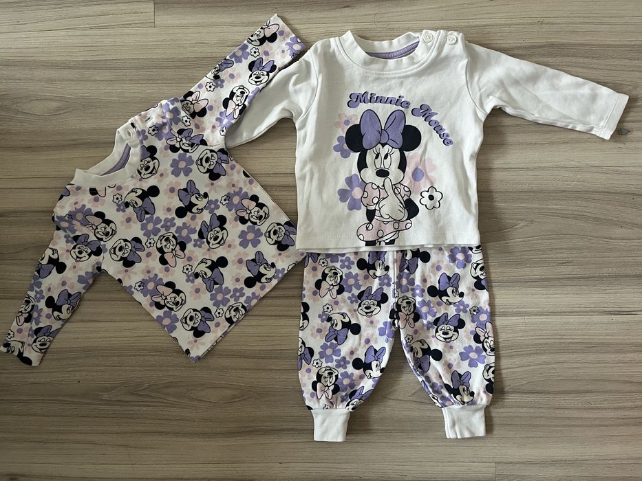 Set Disney fetite 2 bluze si pantalon (68 cm)