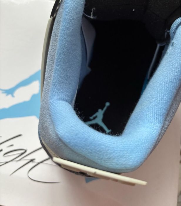 Jordan 4 university blue