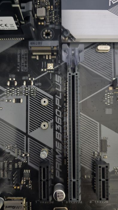 Kit placa Asus B360Plus, i5 8400 16 GB + cooler