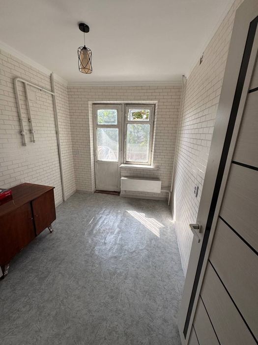 Продается 1/3/5 Максим горький метро капитал банк