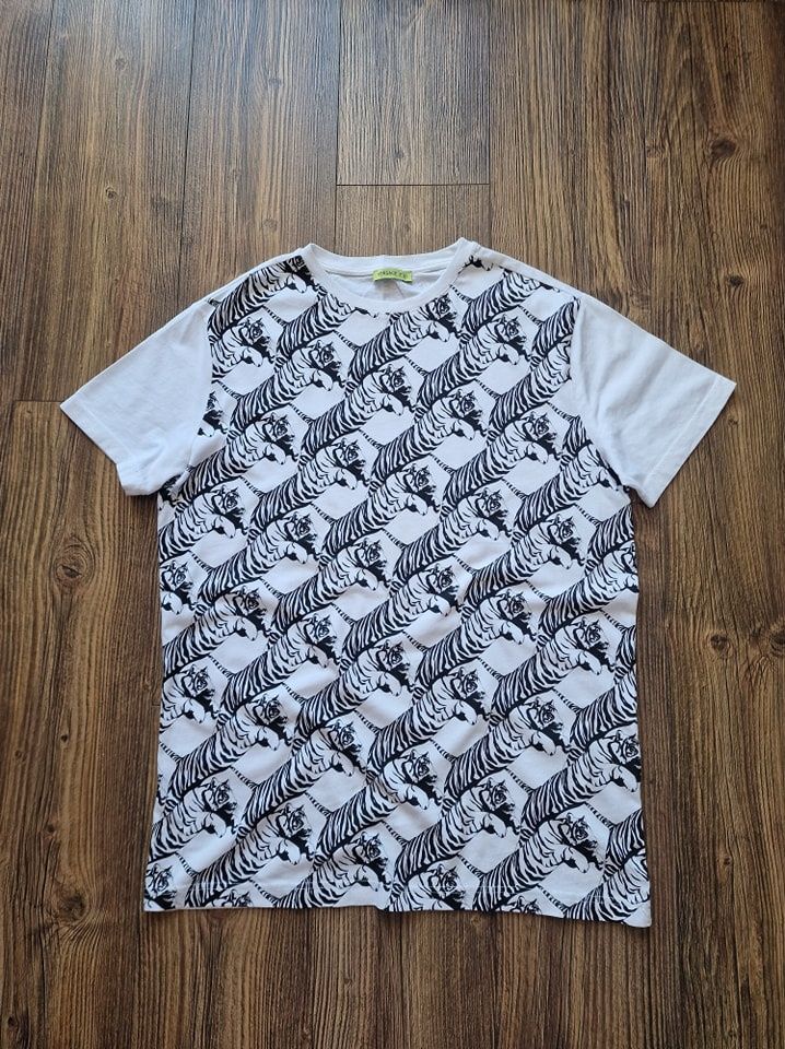 Страхотна мъжка тениска VERSACE JEANS размер XL