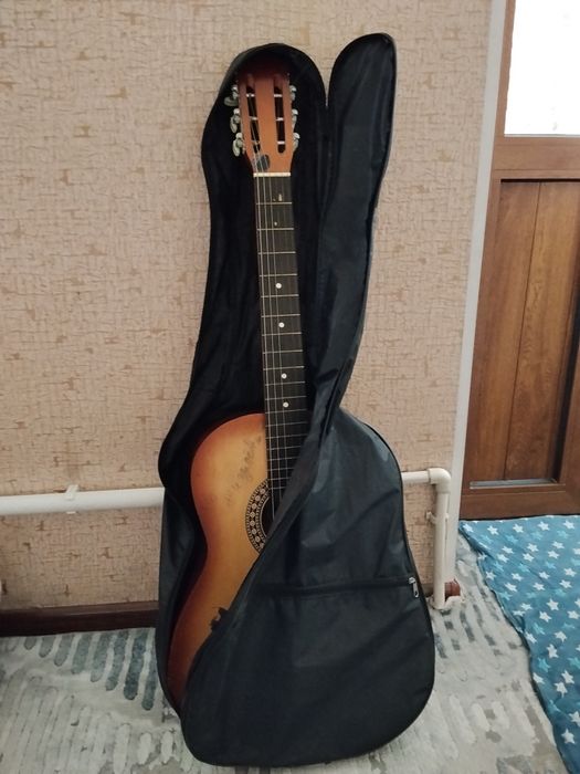 Гитара классическая