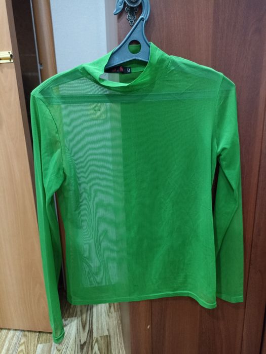 Все вещи в хорошем состоянии. Размер 44-46 р. Листайте.