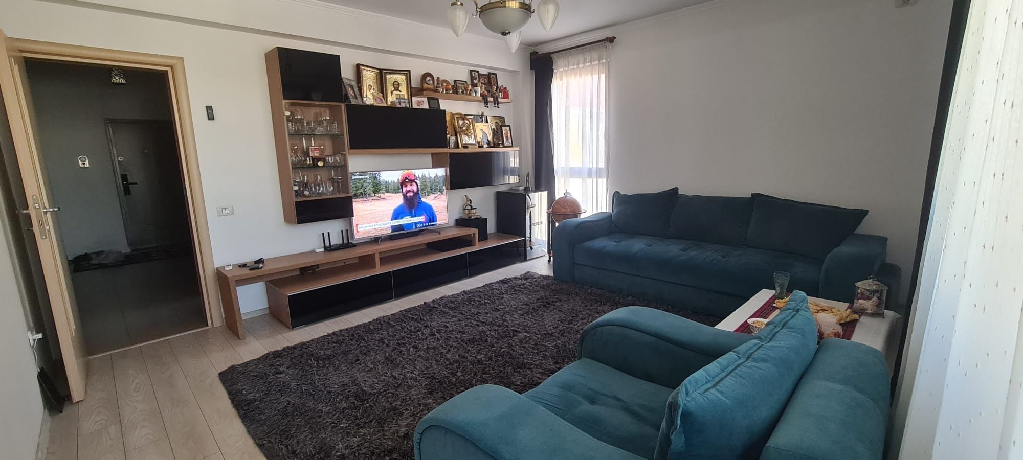 Apartament 3 camere de vanzare,mobilat-utilat