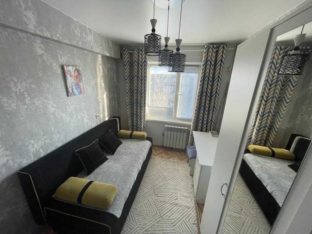 3-комнатная квартира, 58 м², Бурова 39