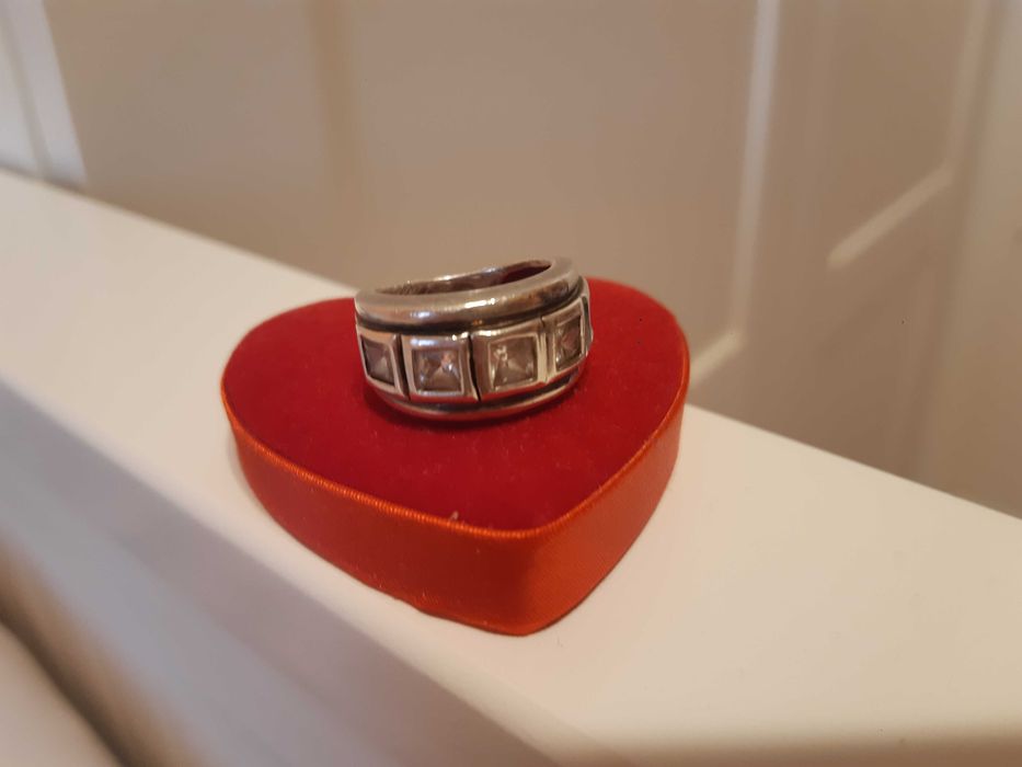 inel de argint cu zirconii