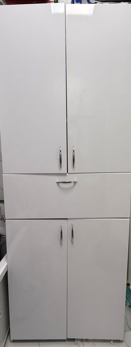 Продам шкаф в ванную под стиральную машину