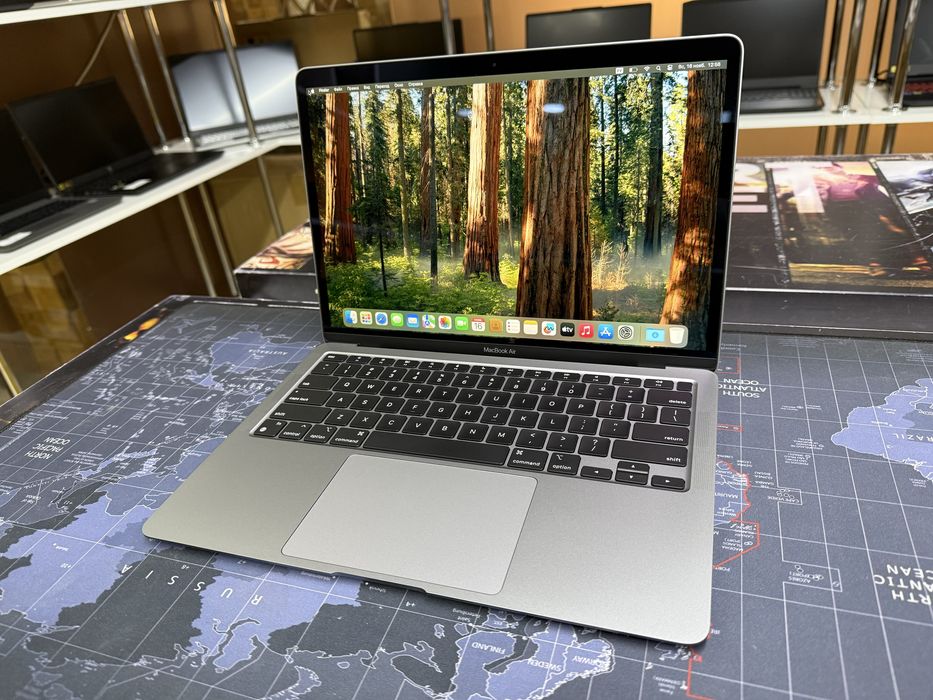 Macbook Air 13 M1 2020 8Gb/256Gb/32ц