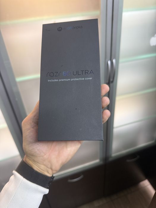 Vand Motorola Razr 60 Ultra 512Gb Nou(Sigilat)
