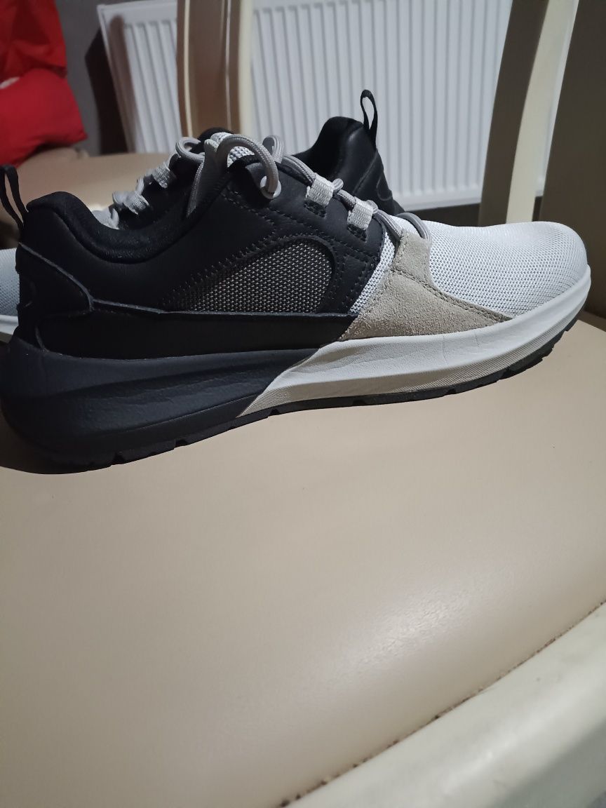 Кроссовки Skechers