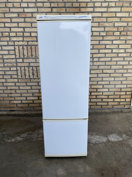 Продаётся холодильник 2 камерный хорошим состоянии