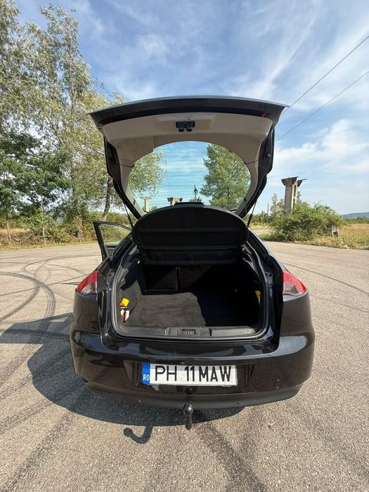 Vând Renault Laguna 3