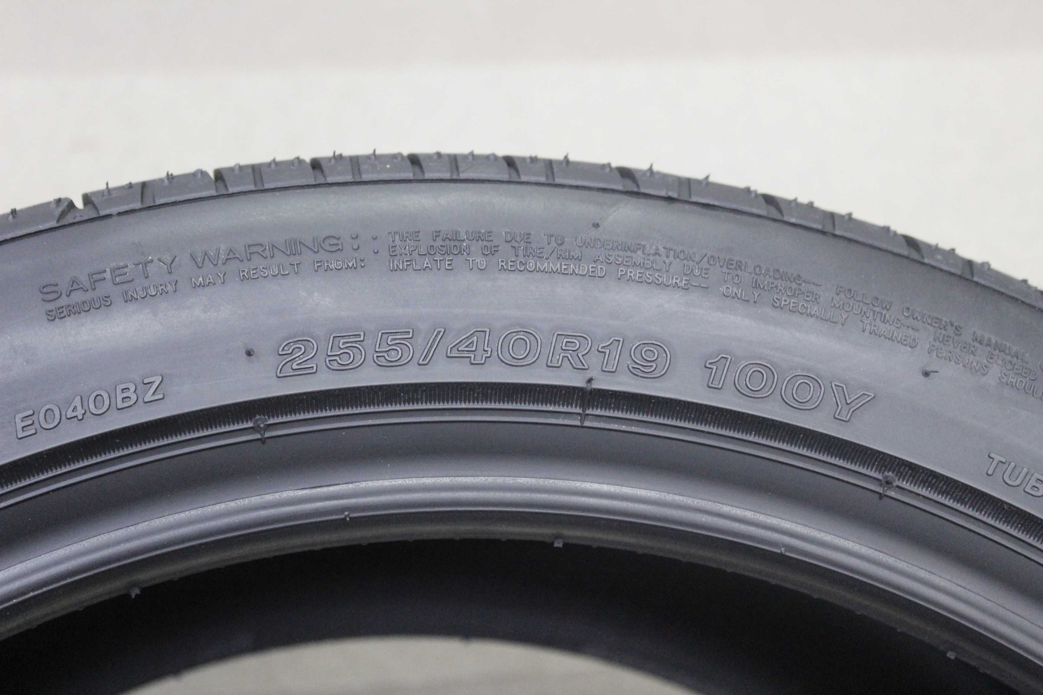 255/40-19 Bridgestone