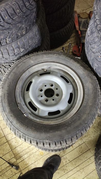 Шины с дисками зима комплект