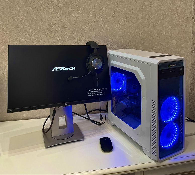 Игровой компьютер комплектом