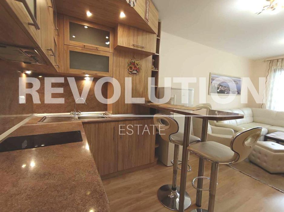 Двустаен апартамент в района на Общината!