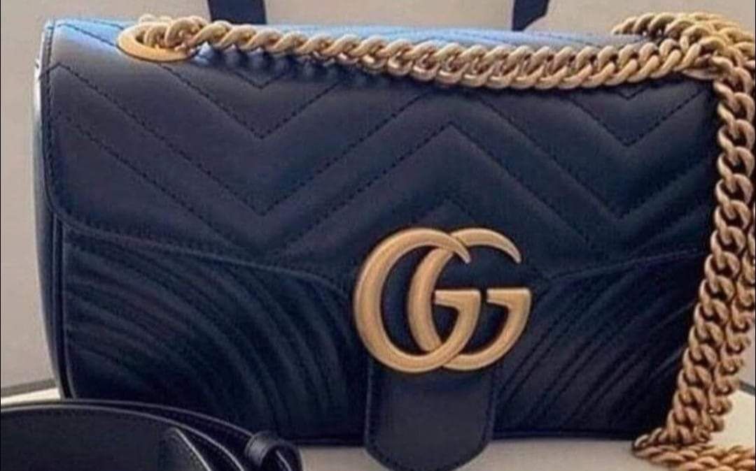 Set Gucci  Marmont, curea si geanta, saculet,etichetă incluse