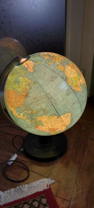 Veioza glob pământesc