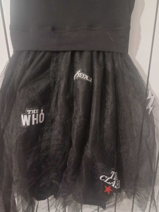 Страхотна рокля Л