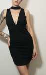 Rochie neagra, mulata, perfecta pentru Revelion