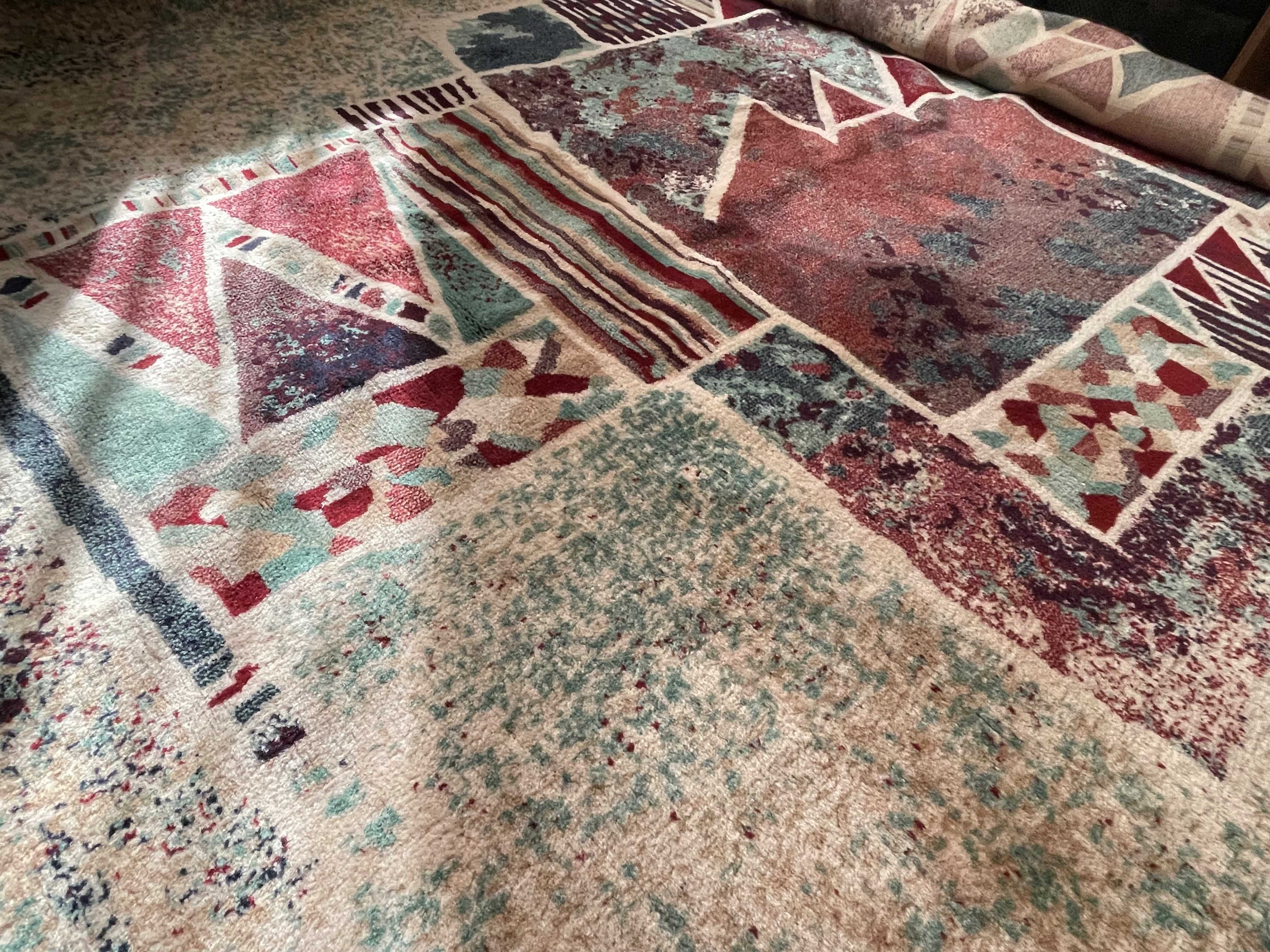 Оригинални вълнени килими