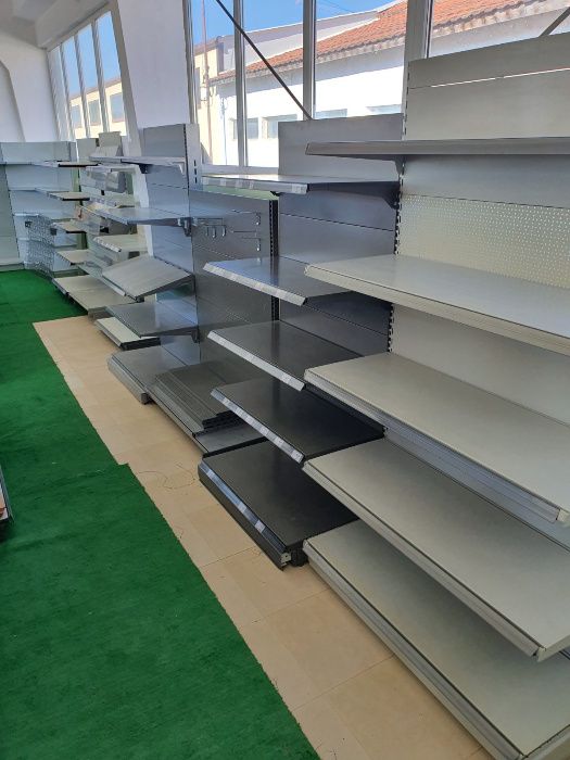 Метални стелажи за супермаркети и магазини