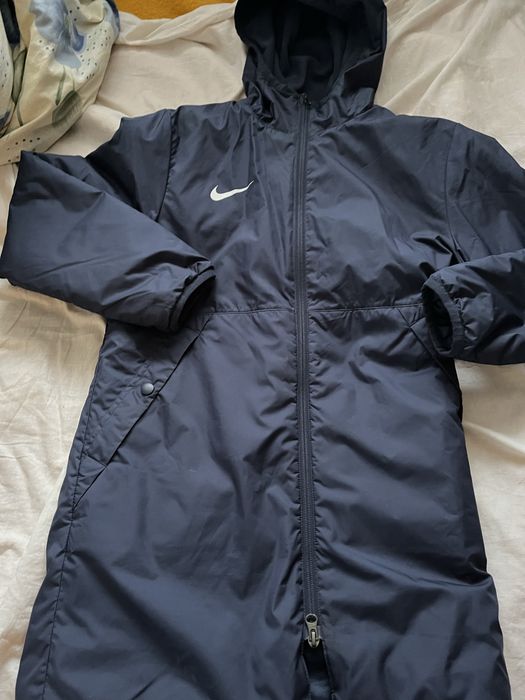 Vand geaca cu gluga nike