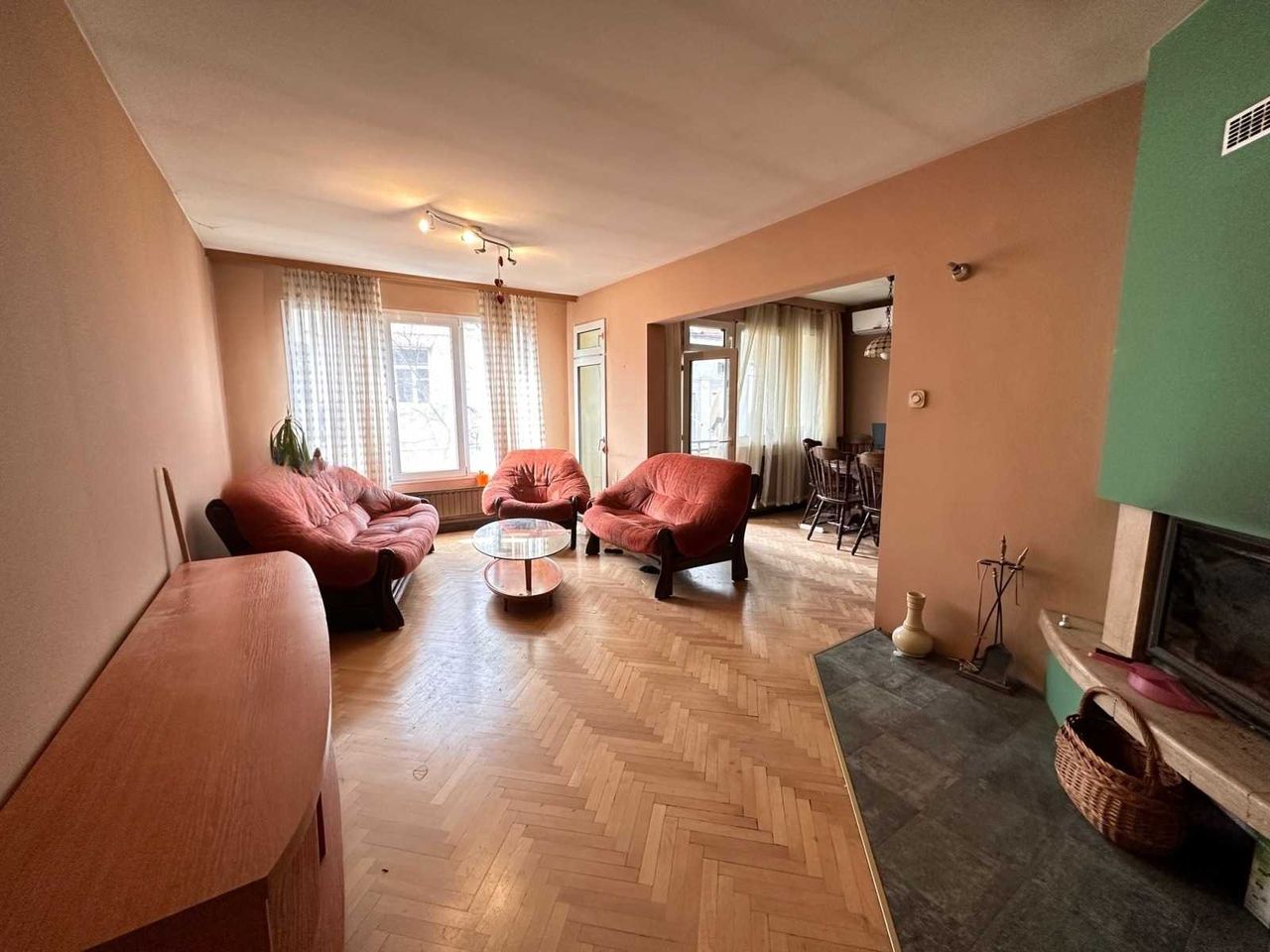 Продава се Четиристаен апартамент в Пловдив, Център - 126 кв.м за 2056 €/кв.м - Снимка #4