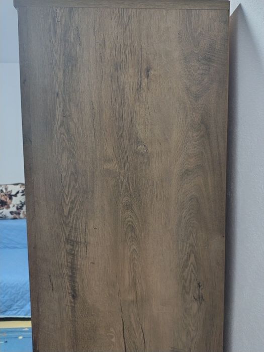 Vând șifonier haine