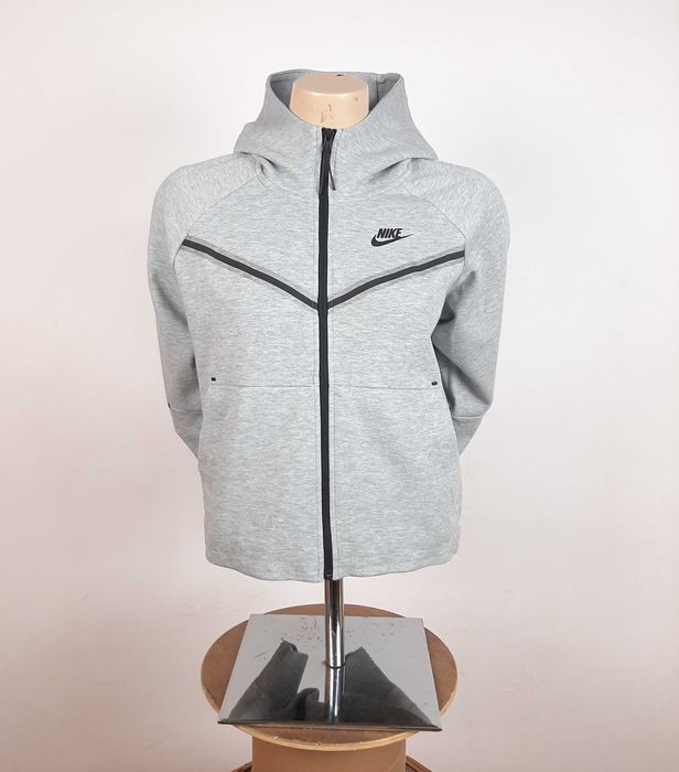 Nike Tech Fleece Windrunner - Оригинално дамско горнище размер S