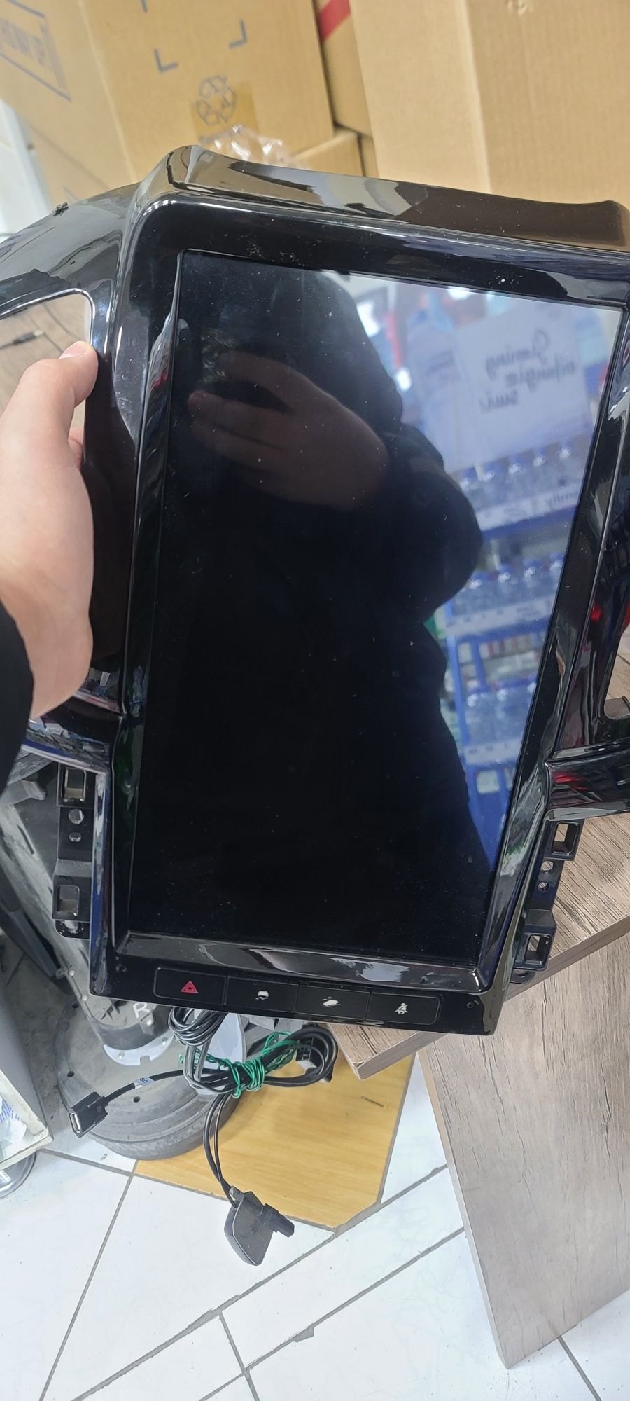 Kaptiva tesla uzun monitor
