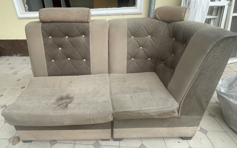 Yumshoq mebel ishlatilgan yuvisa yahshi boladi 2 tali komplekt